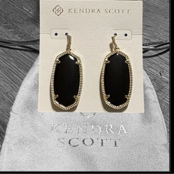 NEW!! Kendra Scott Drop Earrings in Black Opaque Glass - Picture 1 of 3
